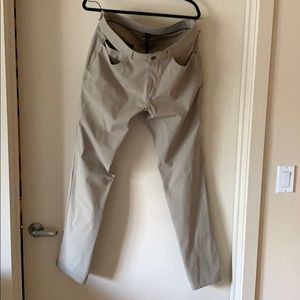 Lululemon ABC Pants Size 34